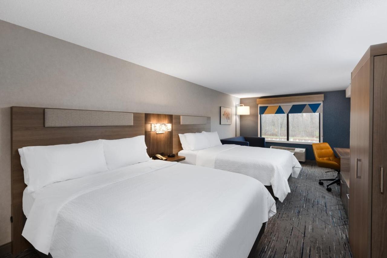 Holiday Inn Express & Suites Wadsworth By Ihg Exterior foto